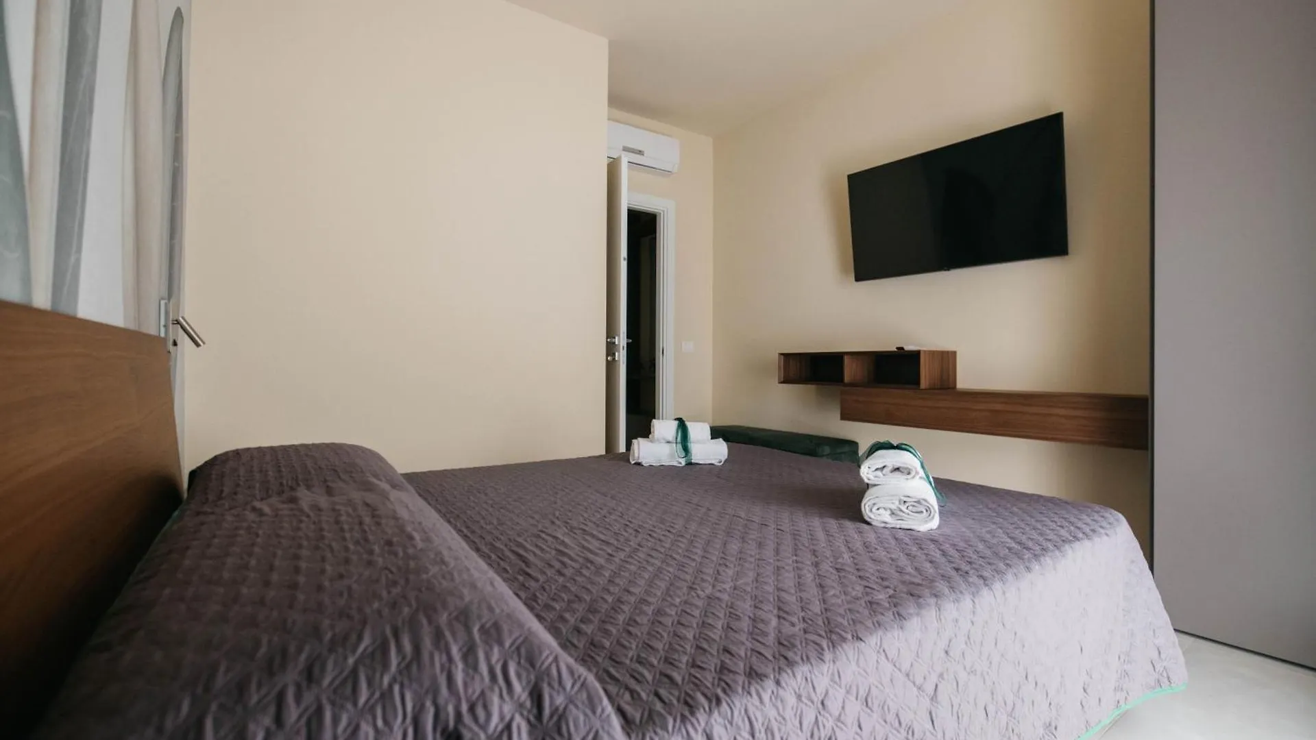 Minerva Luxury Apartment & Tulipan Apartment By Taormina Holidays