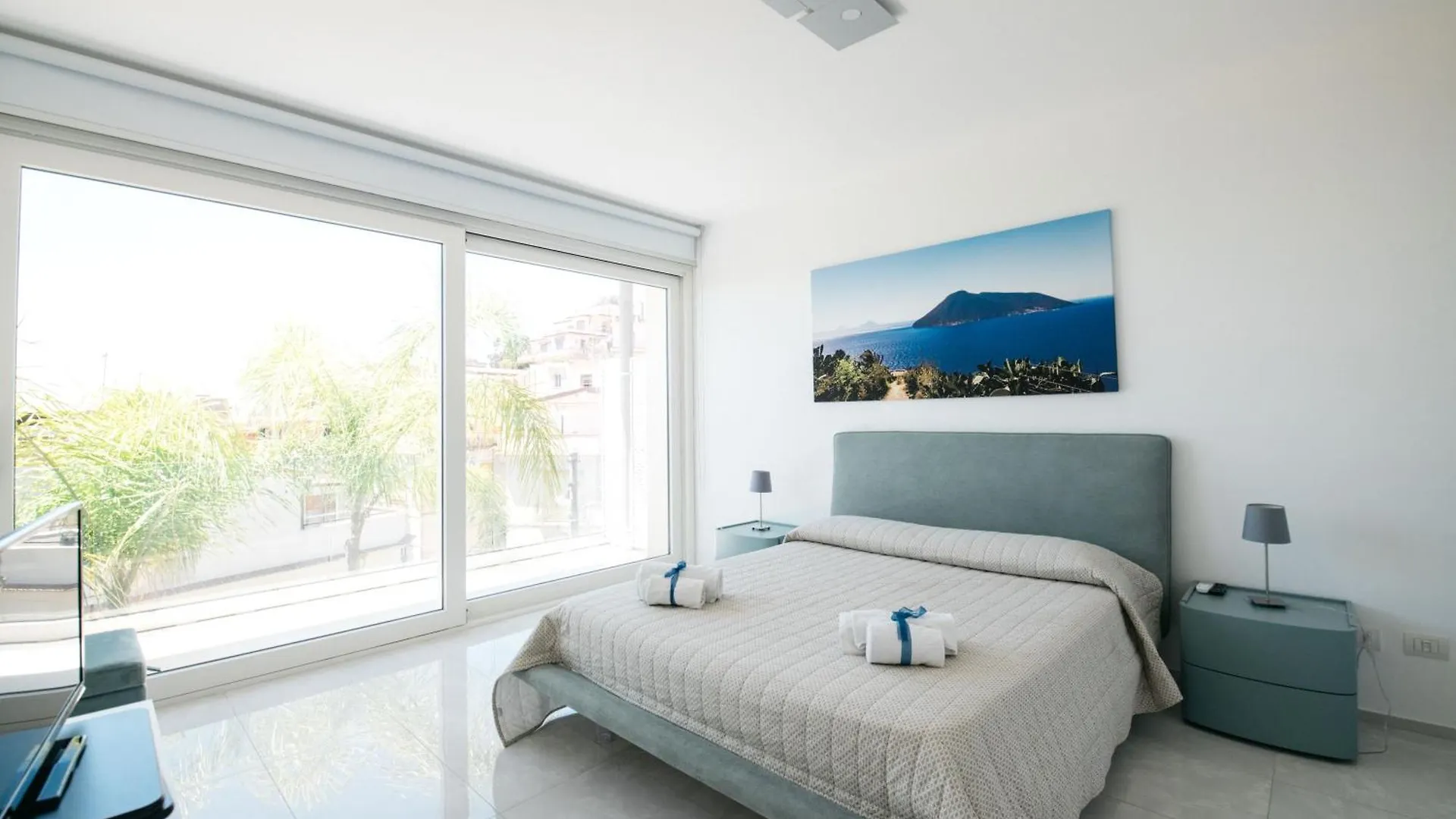 Minerva Luxury Apartment & Tulipan Apartment By Taormina Holidays