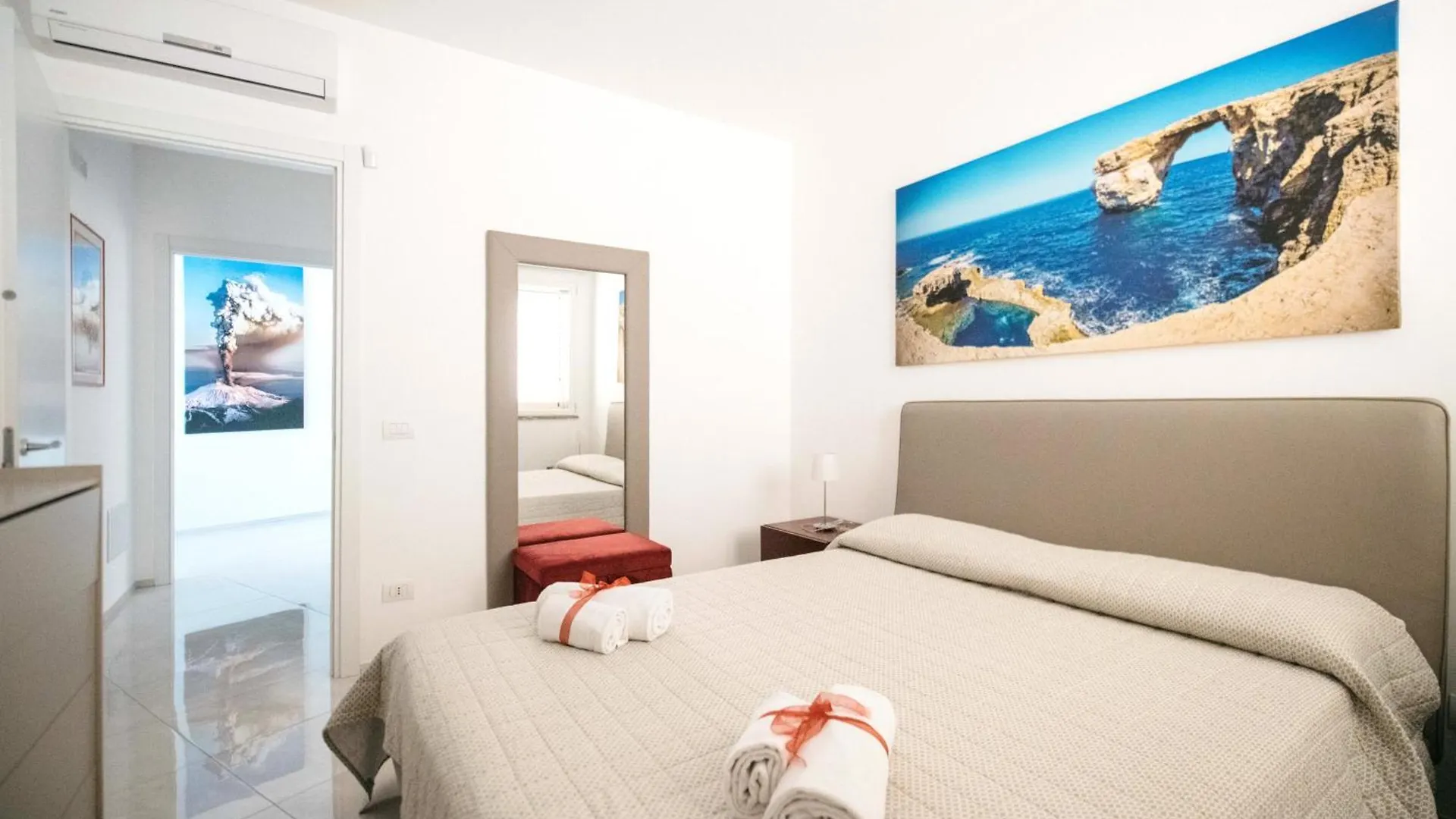 Minerva Luxury Apartment & Tulipan Apartment By Taormina Holidays 0*,